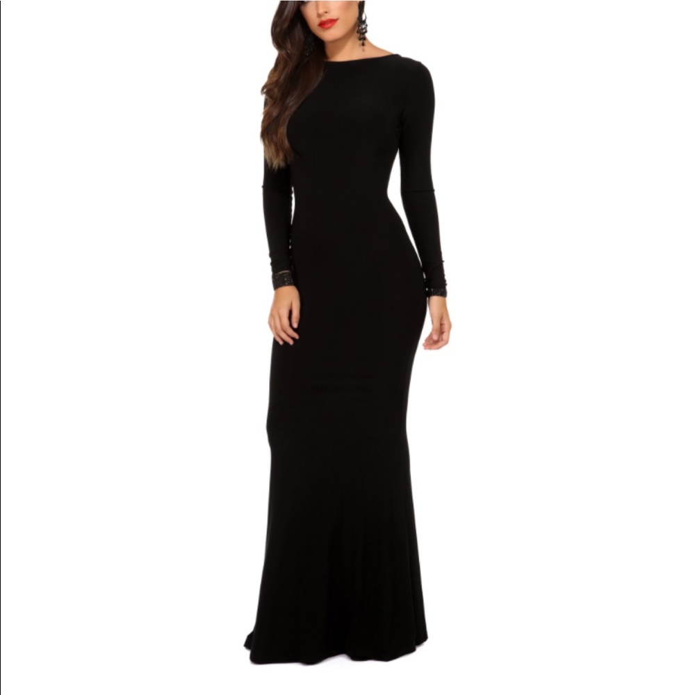 Sexy black evening gown!🍷